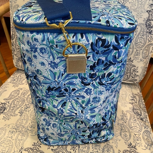 Lilly Pulitzer Wine Carrier Blue Soft Cooler High Maintenance Tailgate Beach NWT - Picture 4 of 7